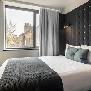 3* מלון Point A Liverpool Street