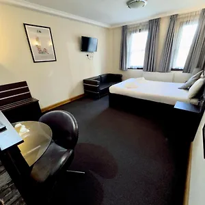 Hotel Epsilon, London